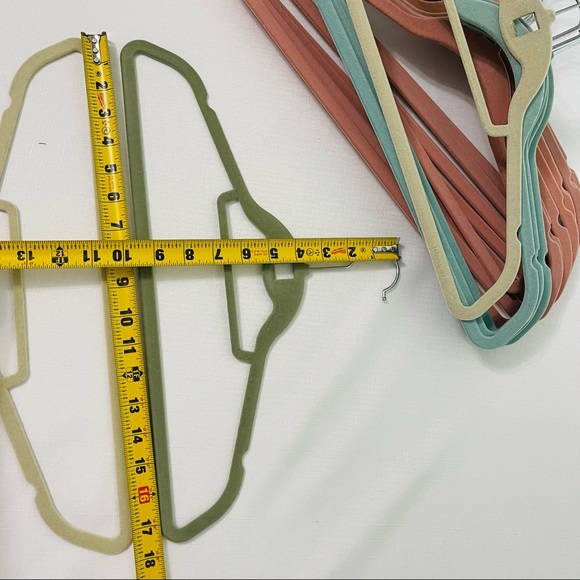 Velvet hangers 30 Pink Green Skinny thin grippy closet organizer closet storage - Picture 4 of 6